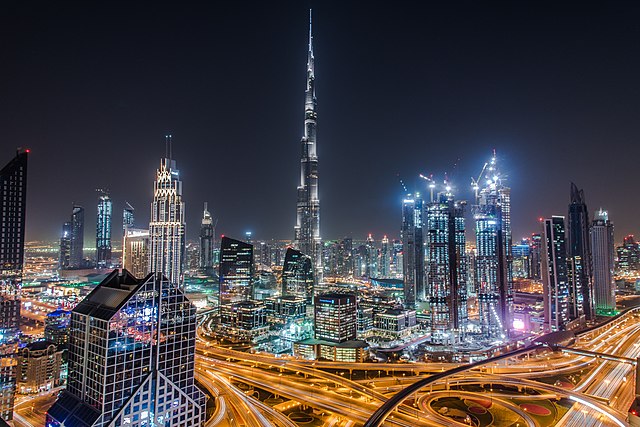 Dubai_Skylines_at_night_Pexels_3787839