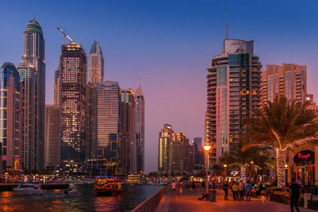 Transitioning Business Models: Dubai Mainland Vs F...